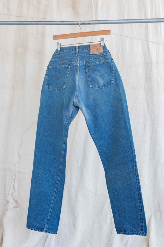 1980’s Levi’s Solid Mid-Wash Redline 501s-33W