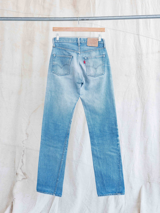 1980’s Levi’s Light Wash Redlines 501s-28W