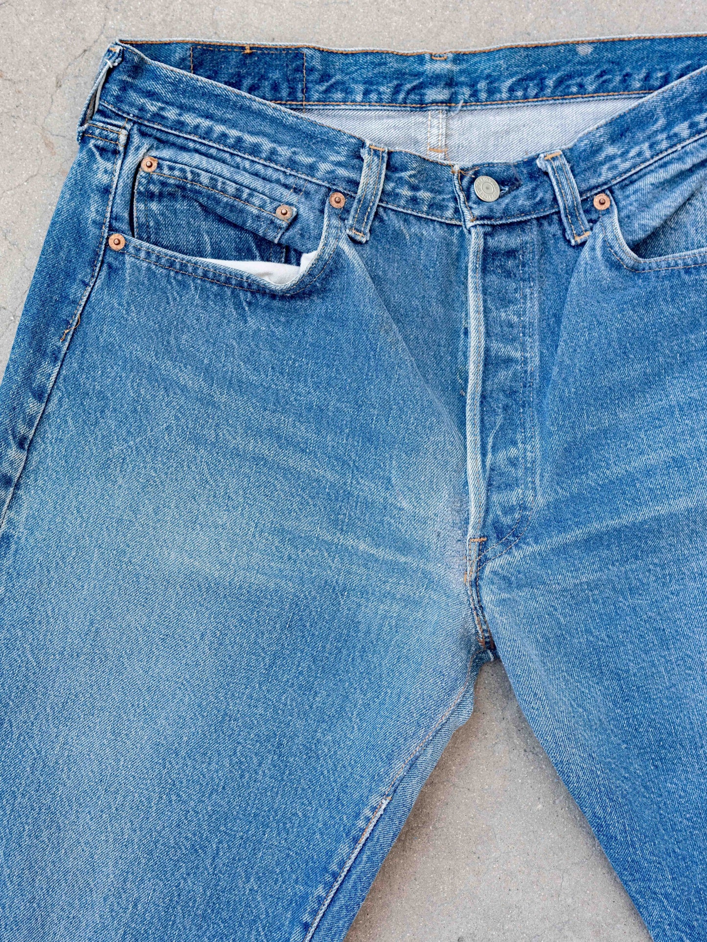 1980’s Levi’s Solid Mid-Wash Redline 501s-33W
