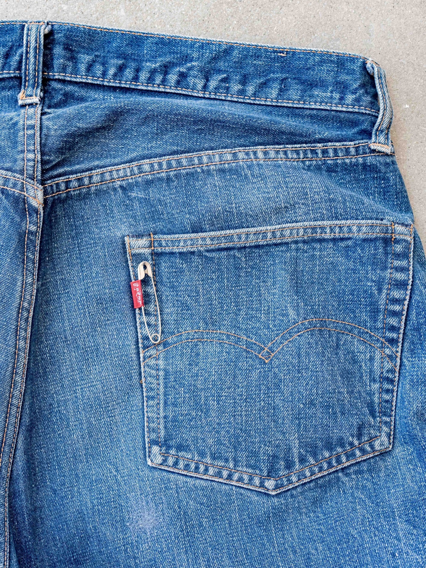 1960’s Levi’s Big E Dark Whiskering 501s-35W