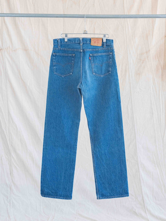 1990’s Dark and Clean Levi’s 701 Student Fit-30W