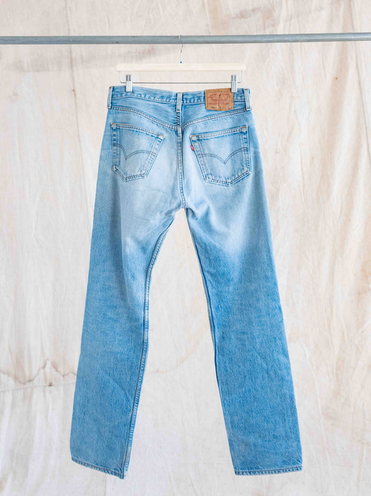 1990’s Lightwash Faded Levi’s 501s 32W