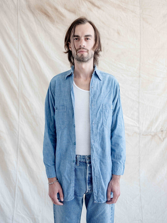1950’s Unbranded Paint Splattered Chambray Buttonup