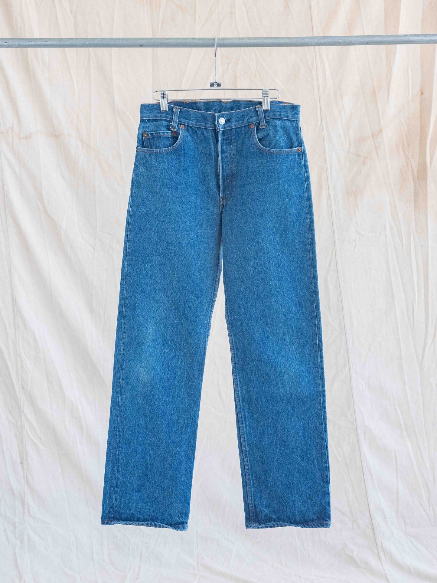 1990’s Dark and Clean Levi’s 701 Student Fit-30W