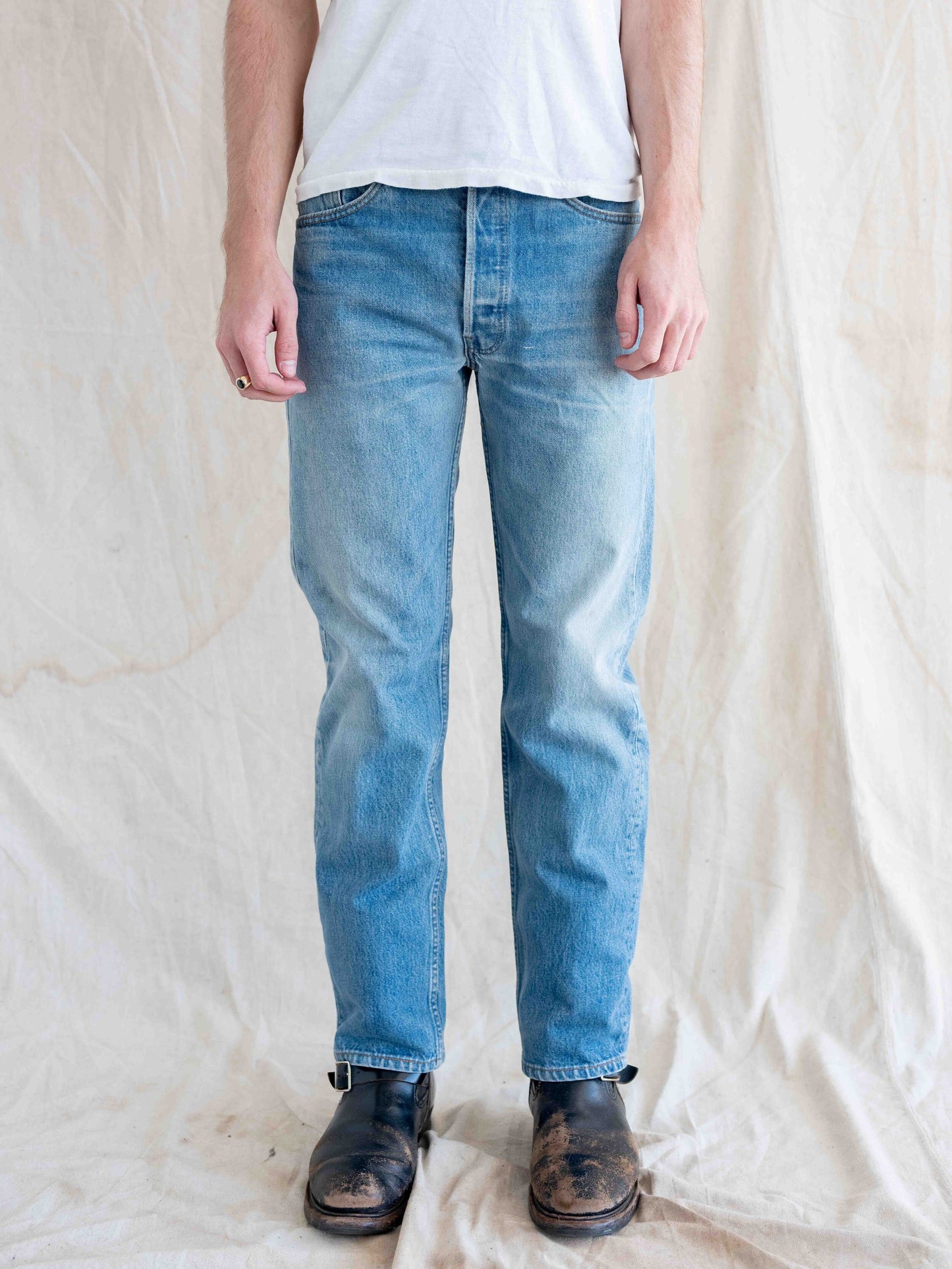 1990’s Light Midwash Levi’s 501s 33W