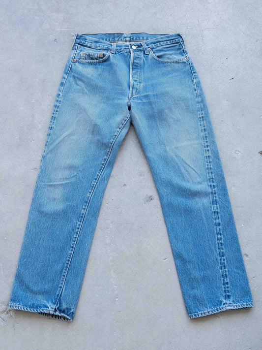 1980’s Classic midwash Levi’s 501 Redlines 32W