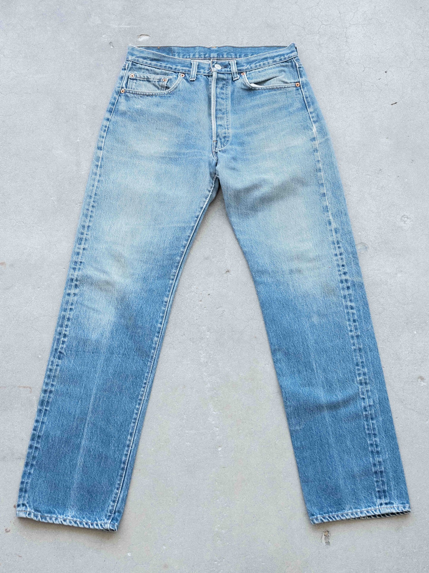 1980’s Dirtied and Faded Levi’s 501 Redlines 32W