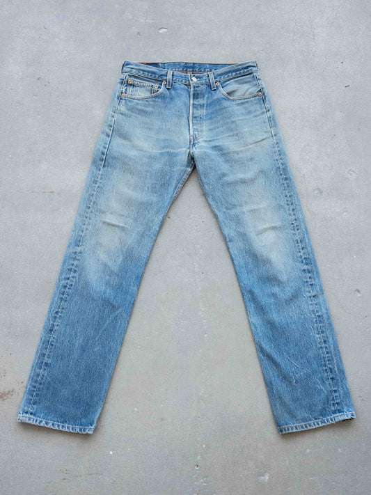 1990’s Faded and Whiskered Levi’s 501 33W