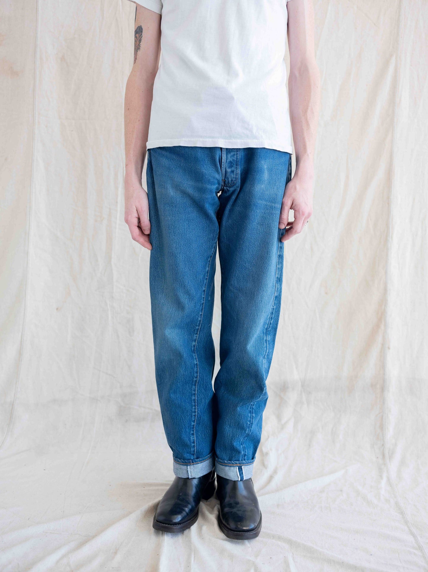 1980’s Solid Deep Indigo Levi’s 501 Redlines 31W