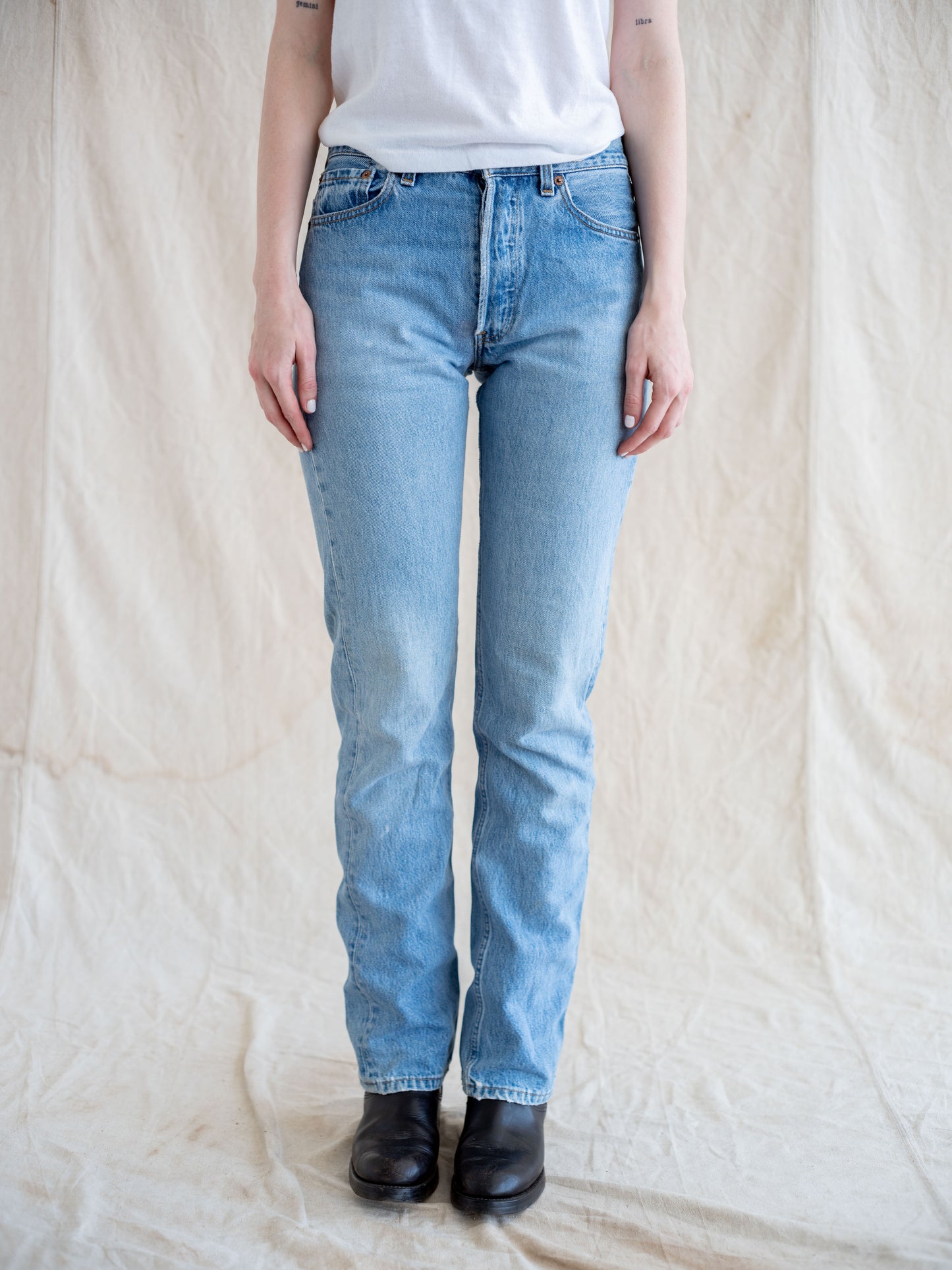 1990’s Levi’s 501s in a Lightwash 29W