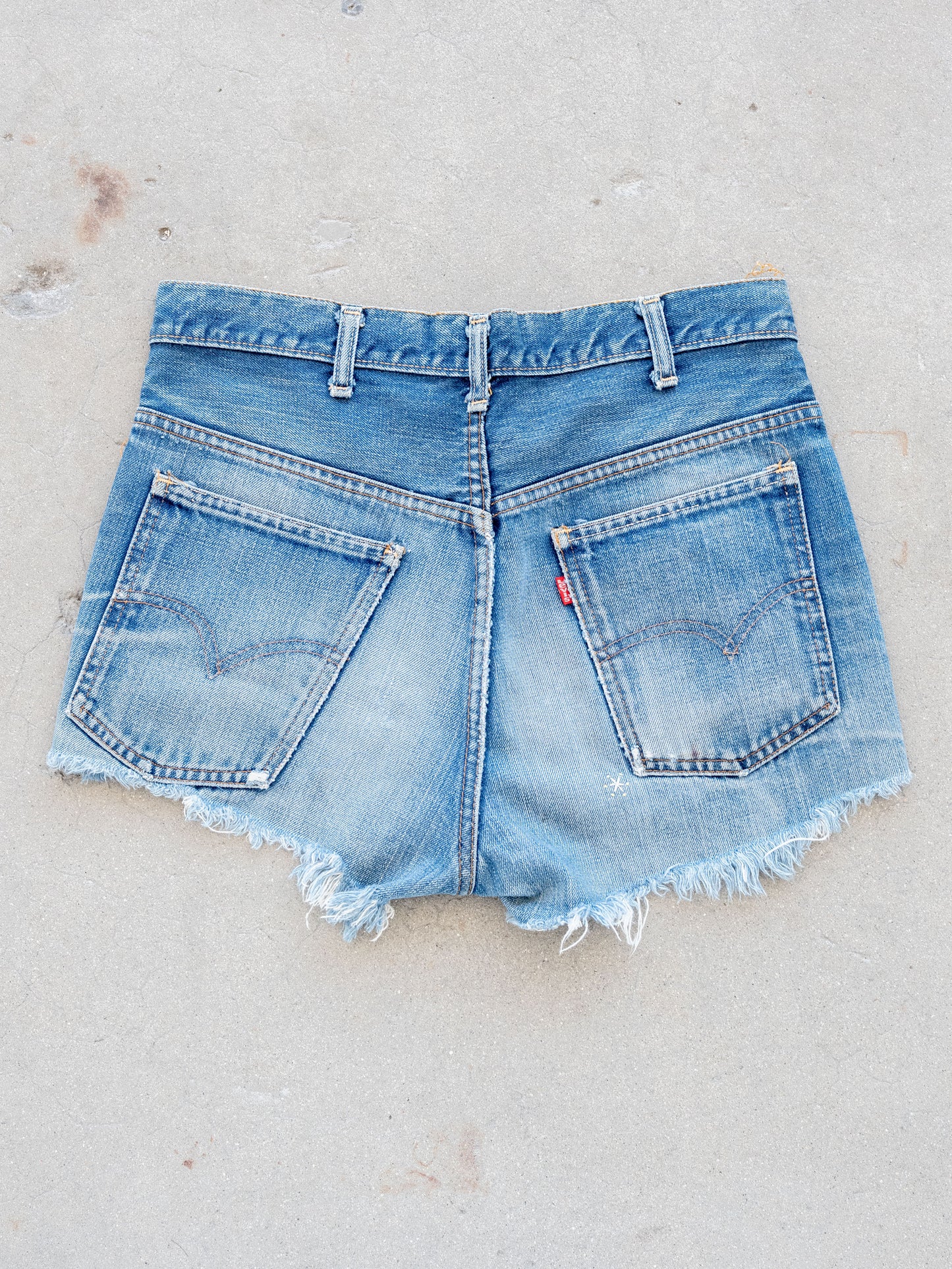 1970’s Levi’s Dark Midwash Cutoff Shorts 30W