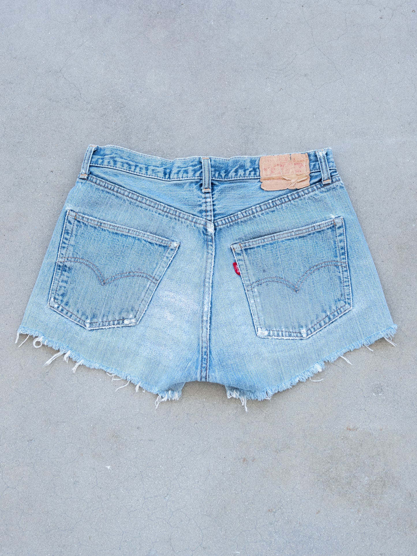 1970’s Levi’s 501s Redline Cutoff Short in a Midwash W32