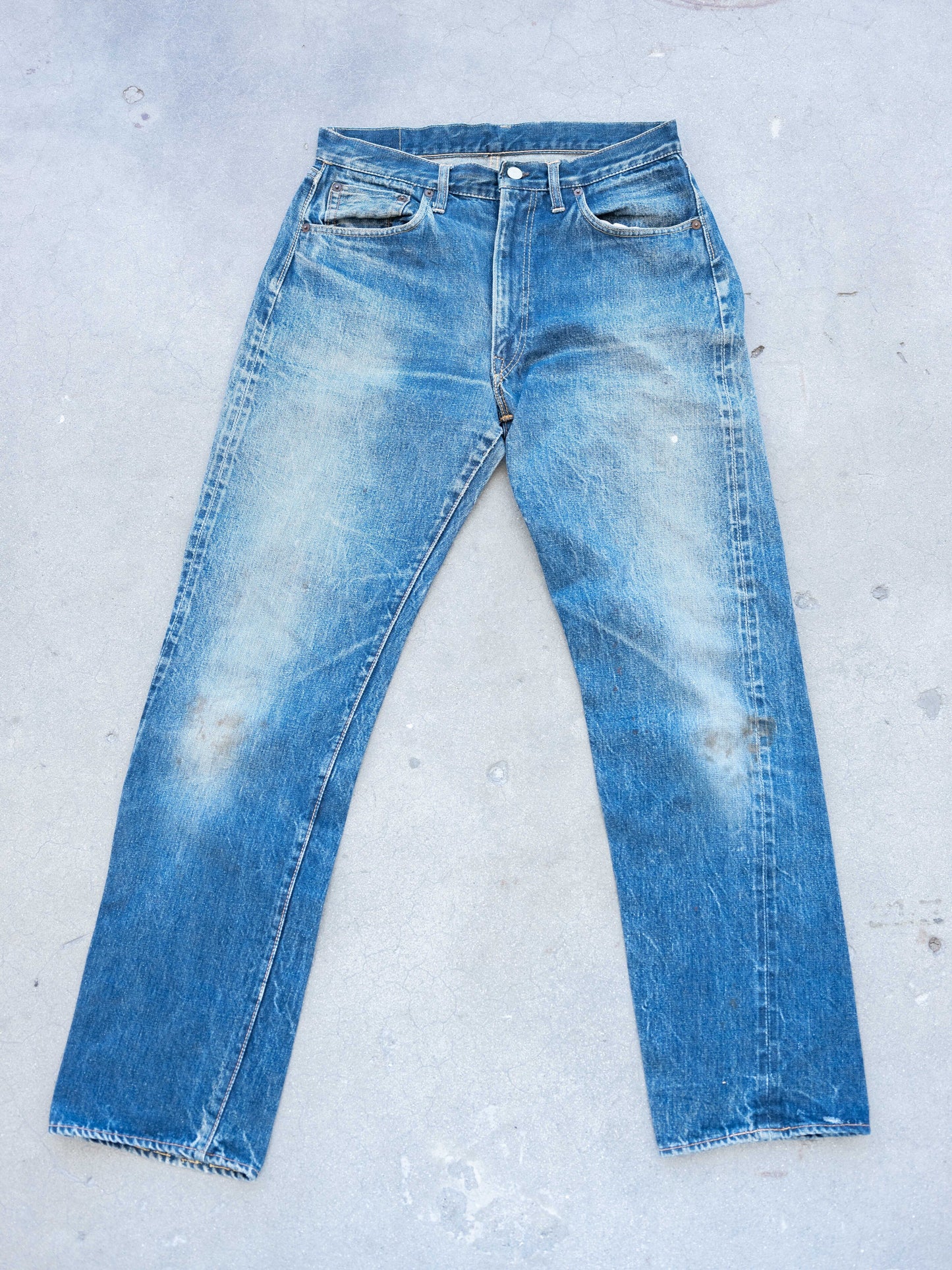 1960's Levi's 501zXX Hidden Rivets in a True Midwash with Character 33W