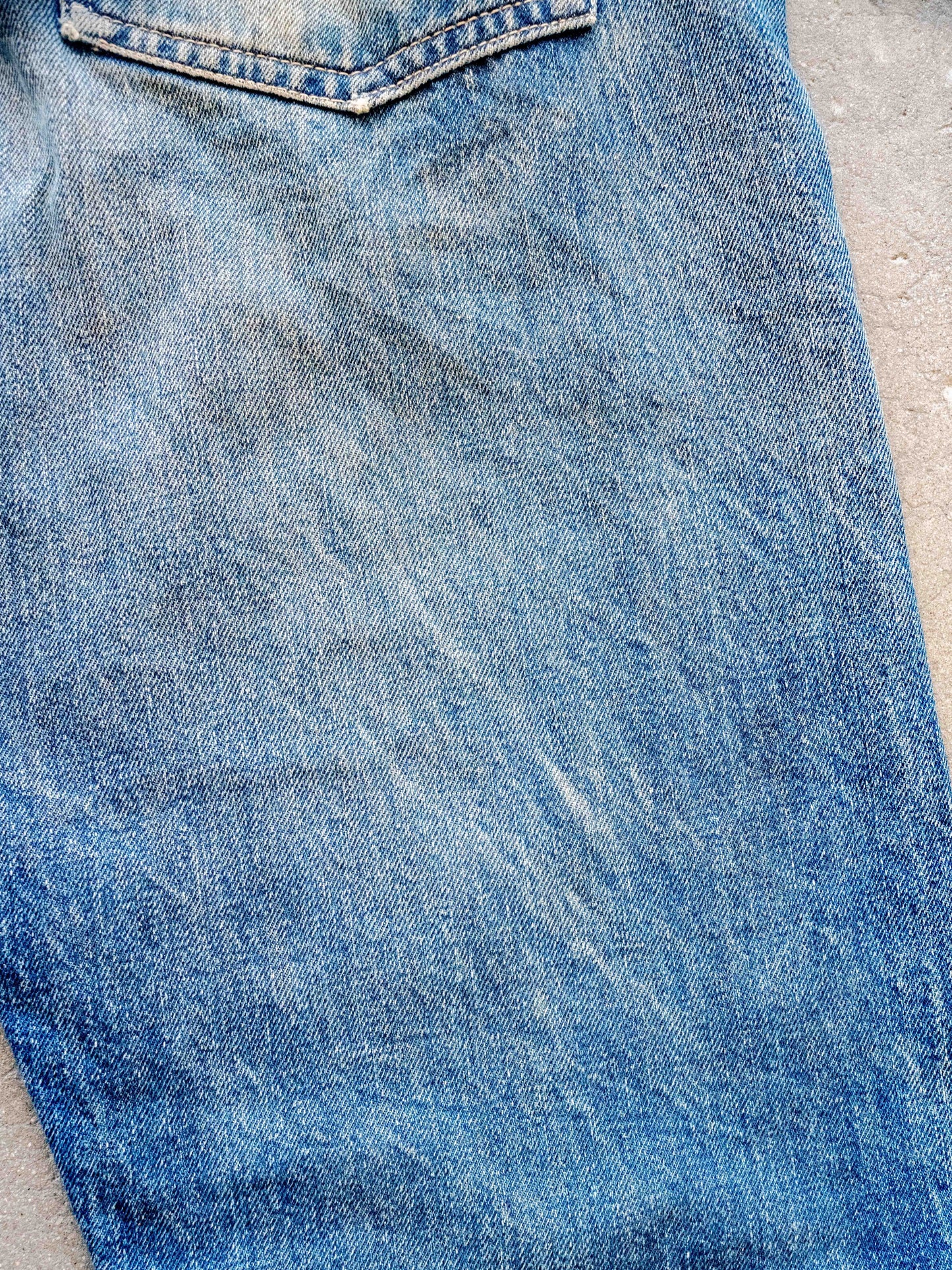 1960's Levi's 501zXX Hidden Rivets in a True Midwash with Character 33W