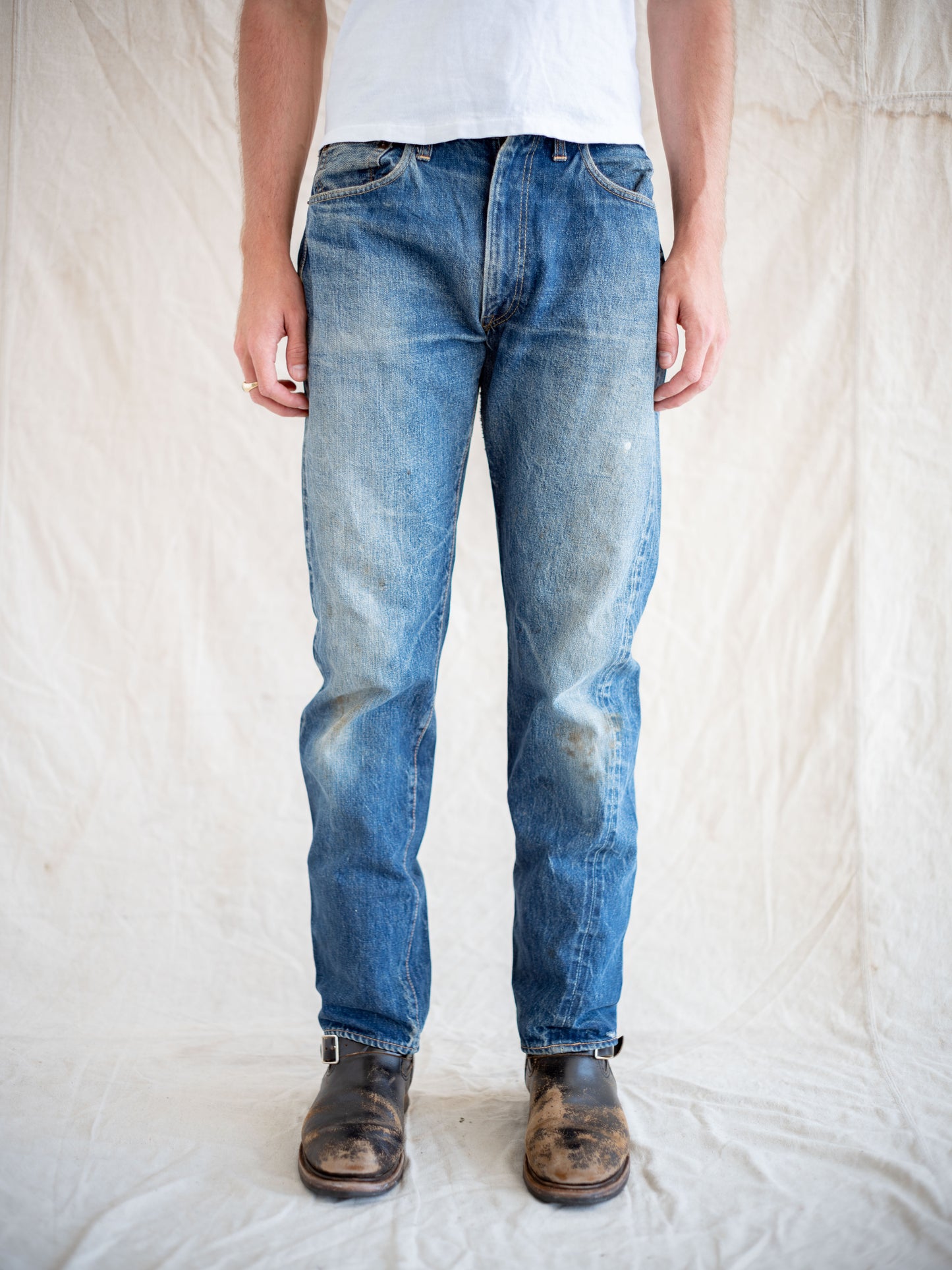 1960's Levi's 501zXX Hidden Rivets in a True Midwash with Character 33W