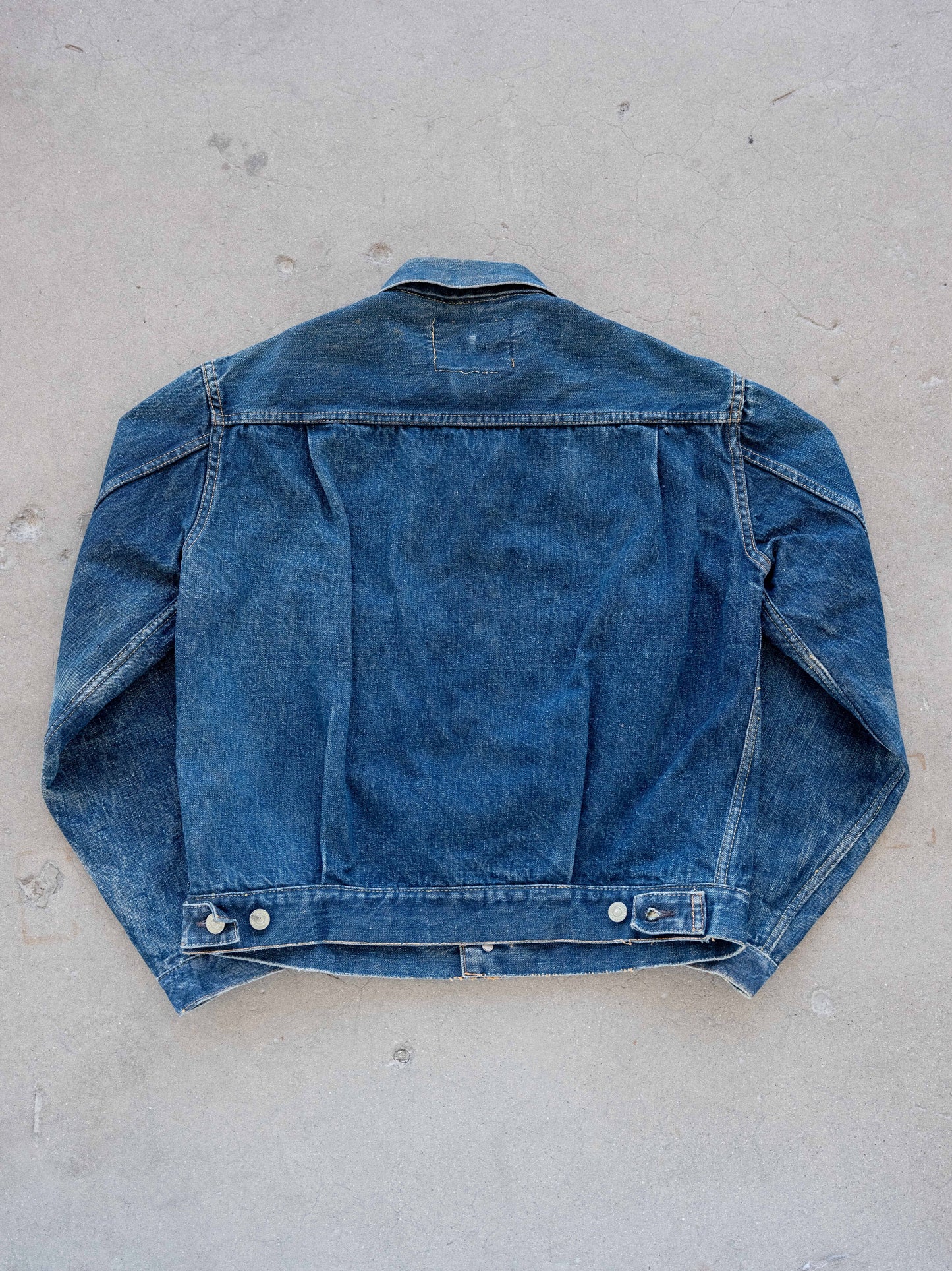 1950's Levi's 507XX Type Two Jacket in a Dark Wash Size 40