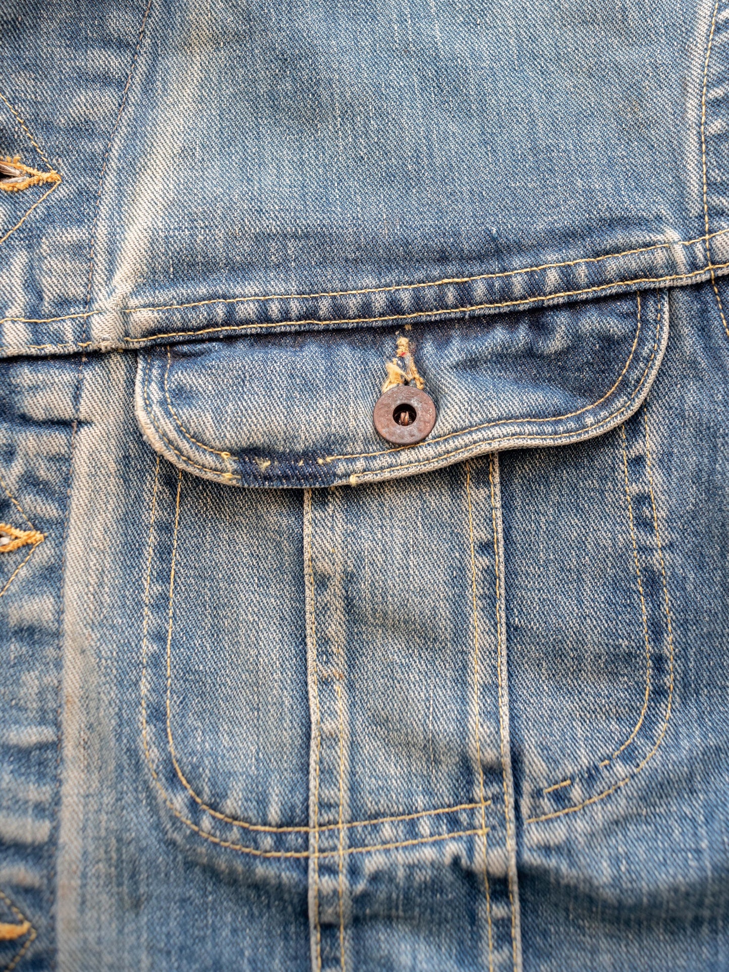 1960’s/1970’s Lee Rider Jacket with Replaced Buttons in a Crazy Wash (Size Medium)