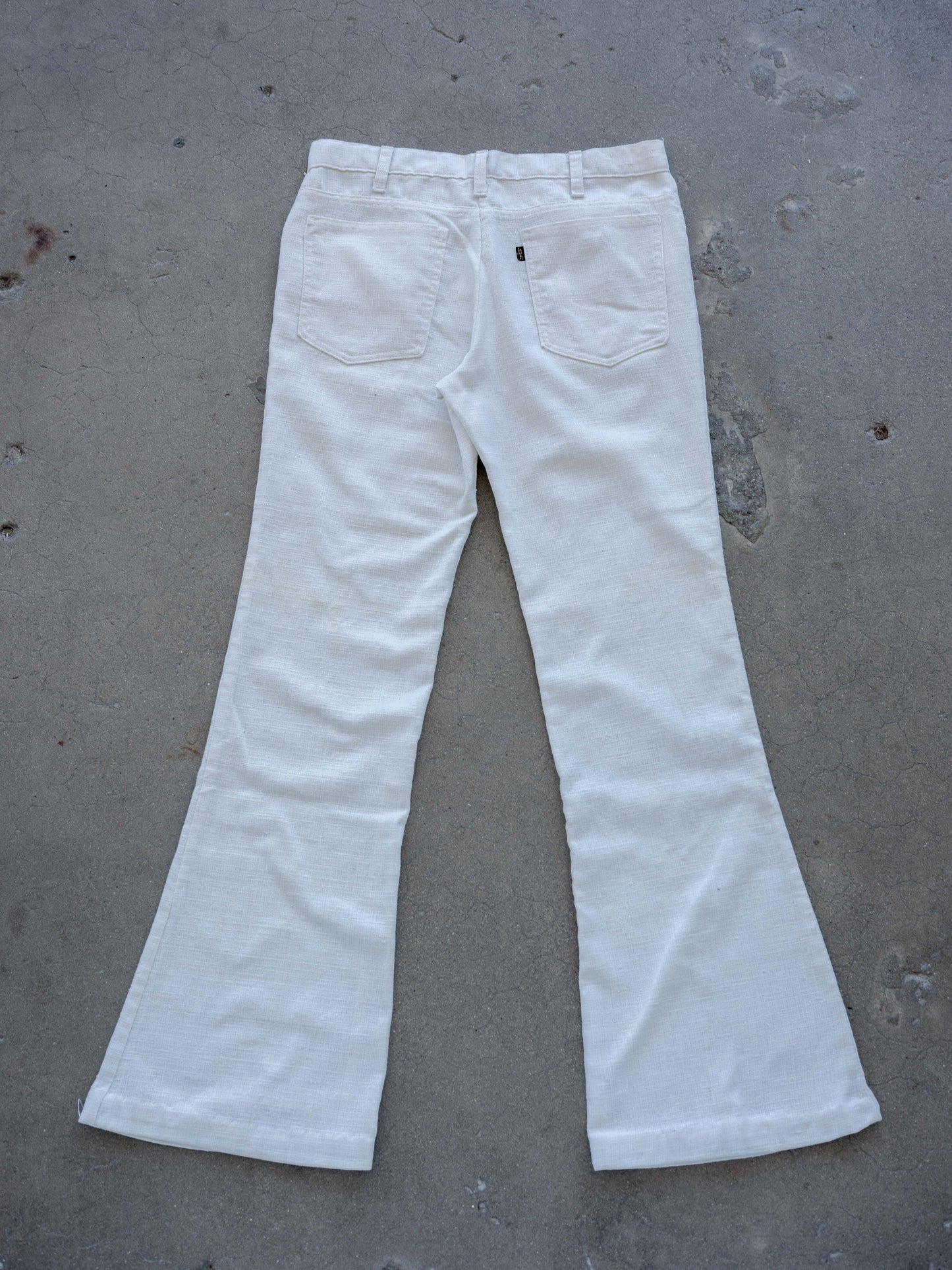 1970’s Levi’s Linen White Bellbottoms 32W
