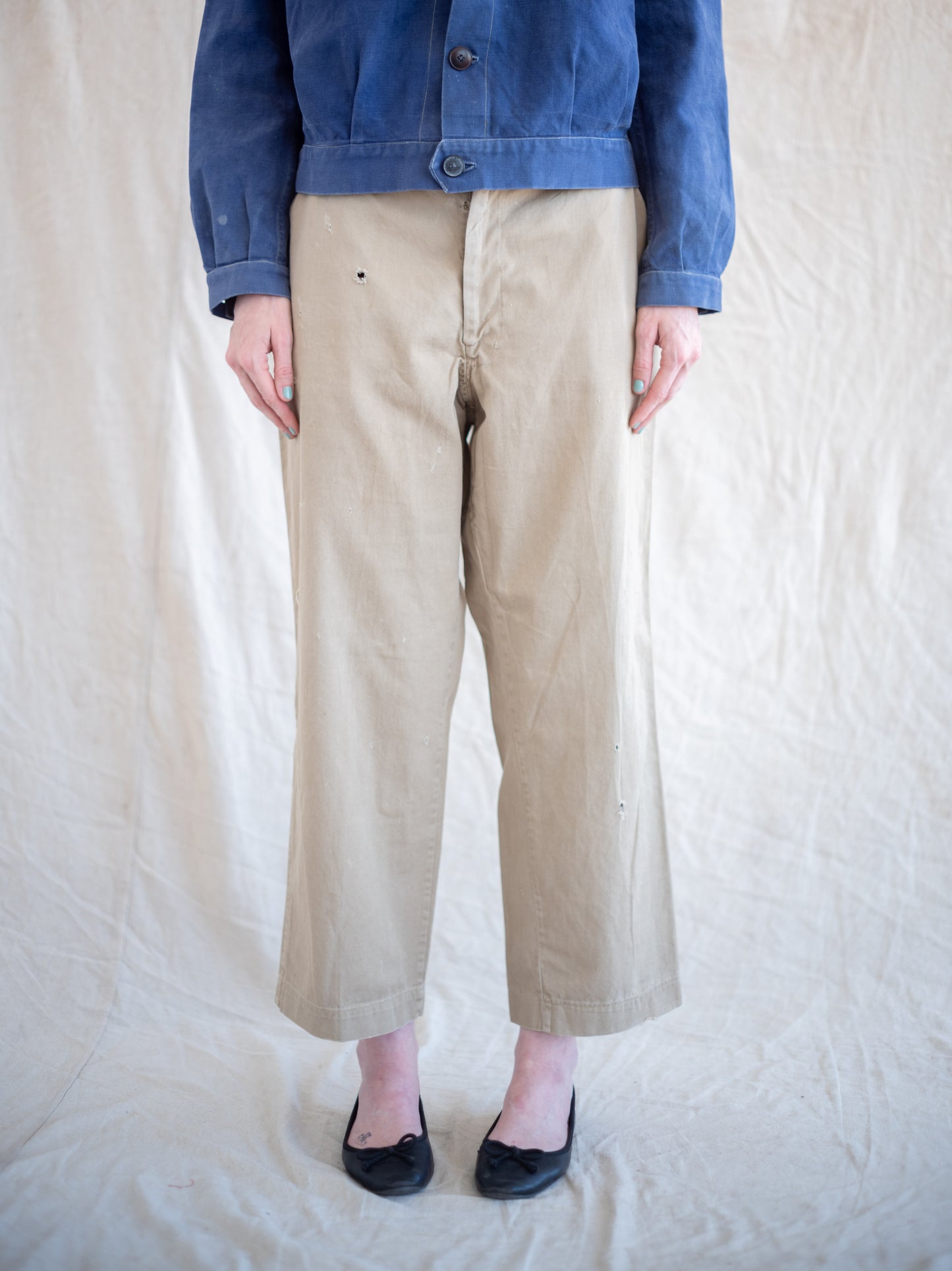 1960’s Lightly Distressed Khaki Chinos with a Wide Leg 34W