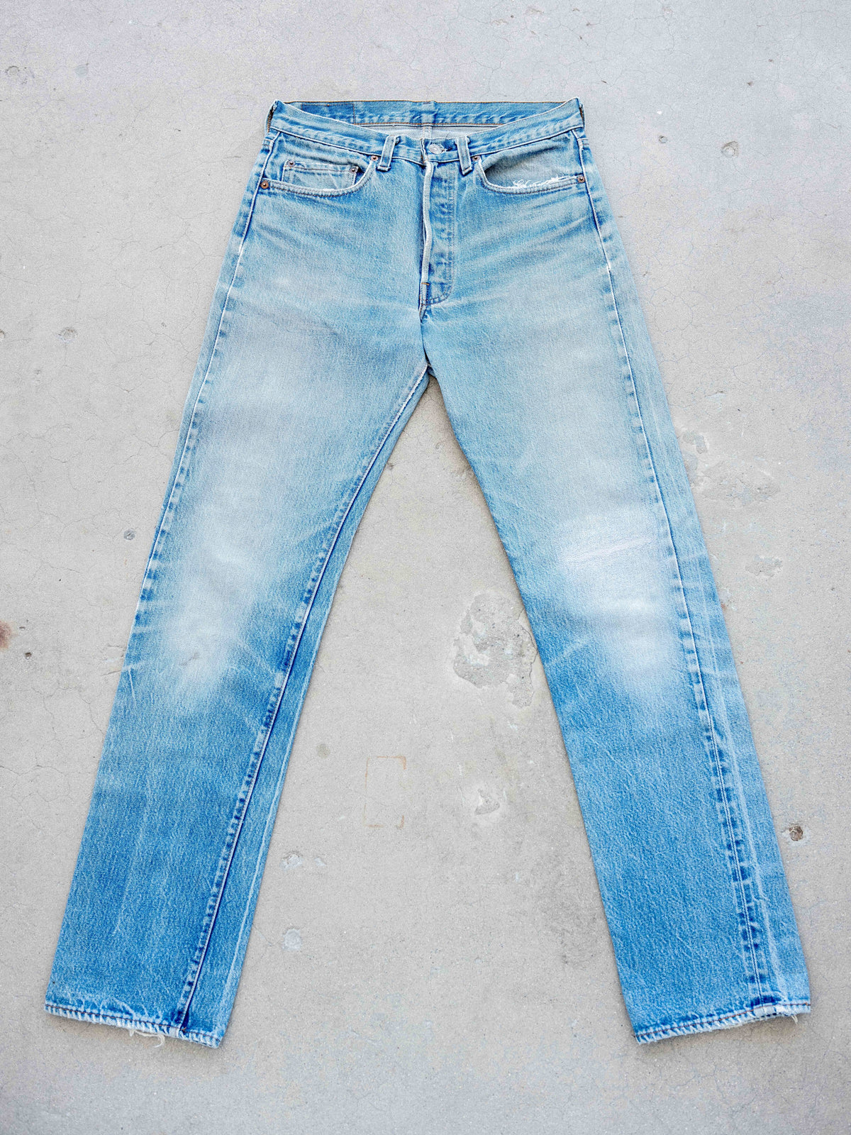 1980’s Levi’s Redlines 501s in a Classic Midwash 32W
