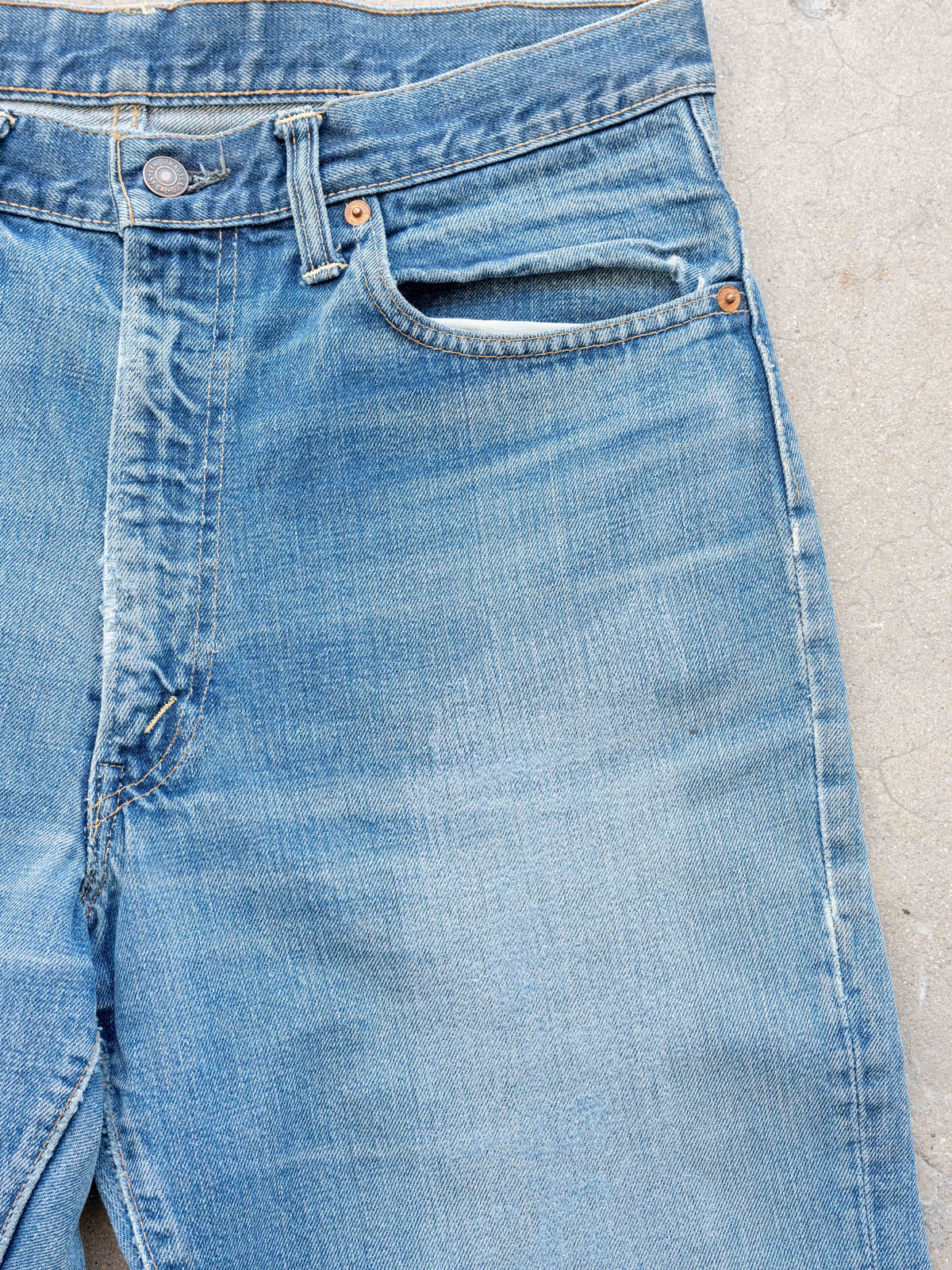 1960’s/1970’s Levi’s Big E 517s in a Midwash 34W