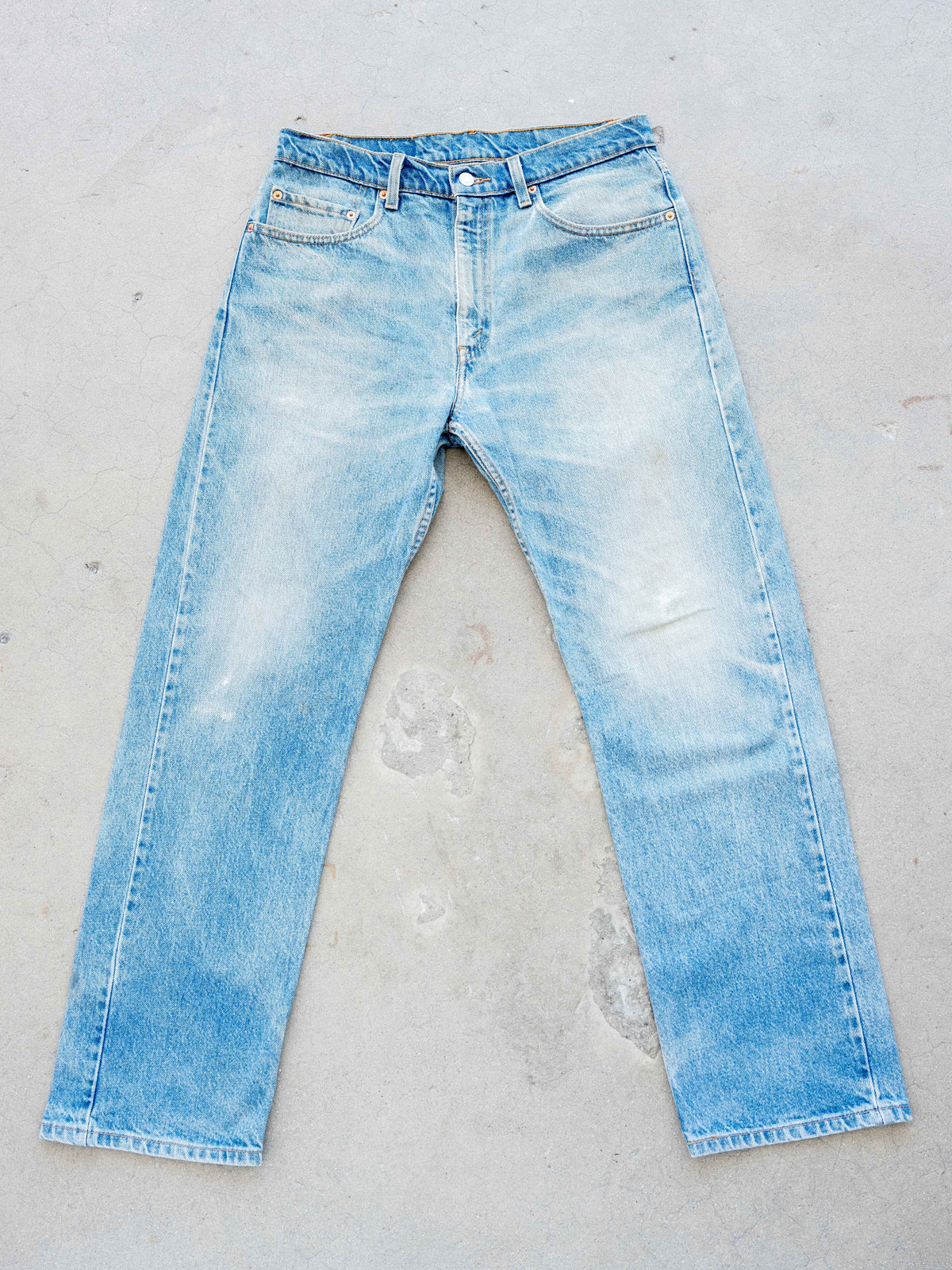 1990’s Levi’s 505s Straight Leg with a Dirt Wash 33W
