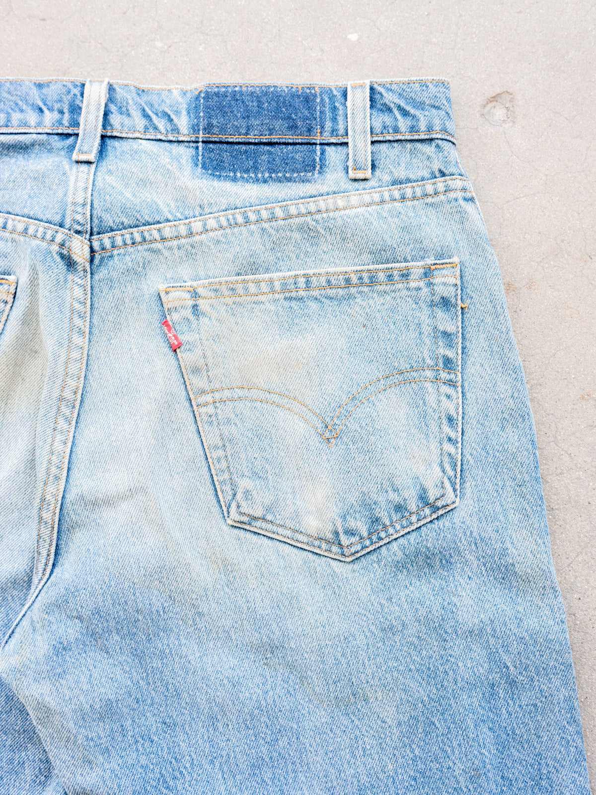 1990’s Levi’s 505s Straight Leg with a Dirt Wash 33W