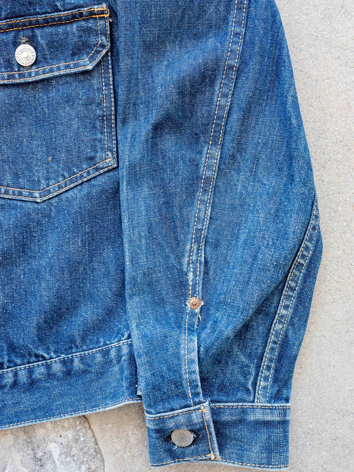 1950’s Levi’s 507XX Type Two Jacket in a Dark Wash and Perfect Condition (Size Small)