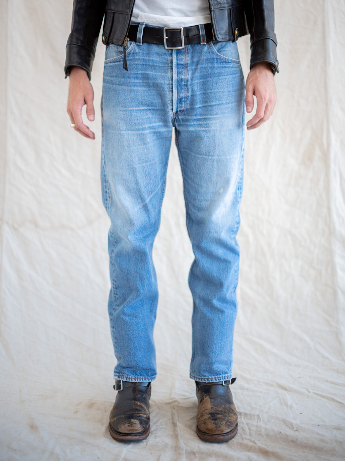 1990’s Levi’s 501s in a Midwash with Extreme Whiskering 35W